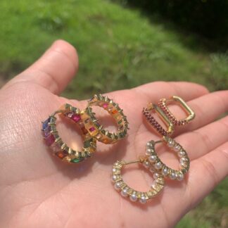 Huggies Earrings (1 pair)